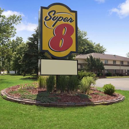 Отель Super 8 By Wyndham Whitewater Wi Экстерьер фото